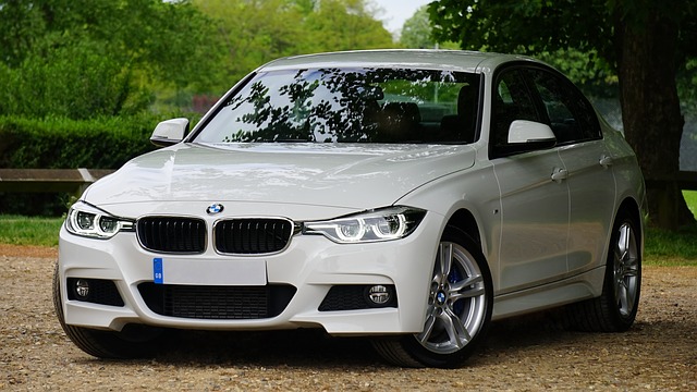 bílé bmw
