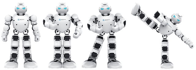robot hračka